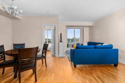Photo 9 at 811 - 1 Clairtrell Road, Willowdale East, Toronto