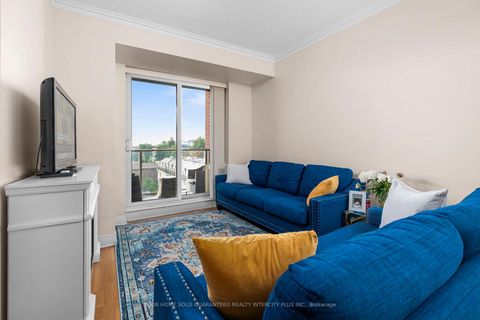 Photo 12 at 811 - 1 Clairtrell Road, Willowdale East, Toronto