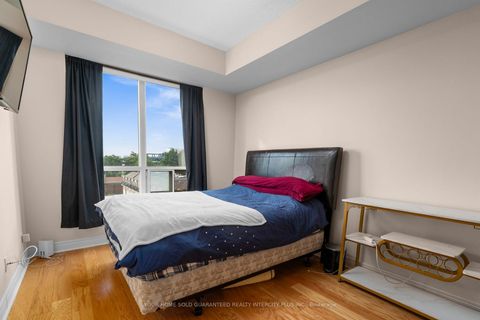 Photo 17 at 811 - 1 Clairtrell Road, Willowdale East, Toronto