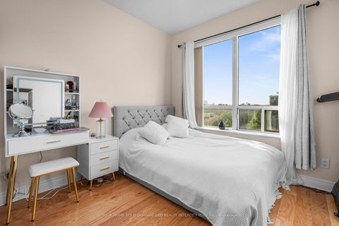 Photo 22 at 811 - 1 Clairtrell Road, Willowdale East, Toronto
