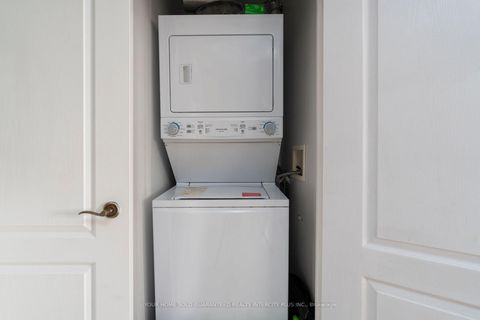 Photo 26 at 811 - 1 Clairtrell Road, Willowdale East, Toronto