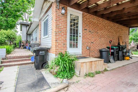 Photo 4 at 54 SPRINGDALE Drive, Cundles East, Barrie