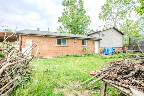 Photo 5 at 54 SPRINGDALE Drive, Cundles East, Barrie
