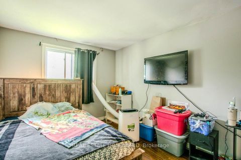Photo 9 at 54 SPRINGDALE Drive, Cundles East, Barrie