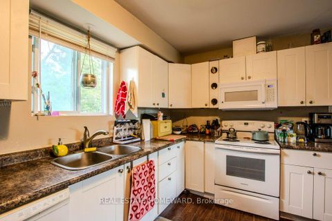 Photo 21 at 54 SPRINGDALE Drive, Cundles East, Barrie