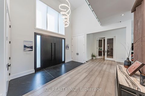 Photo 5 at 19 Fifeshire Road, Windfields, Toronto