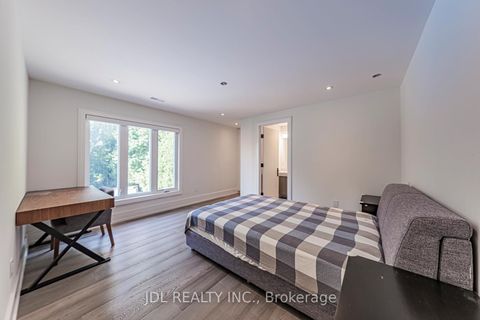 Photo 26 at 19 Fifeshire Road, Windfields, Toronto