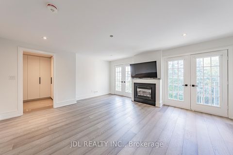 Photo 32 at 19 Fifeshire Road, Windfields, Toronto