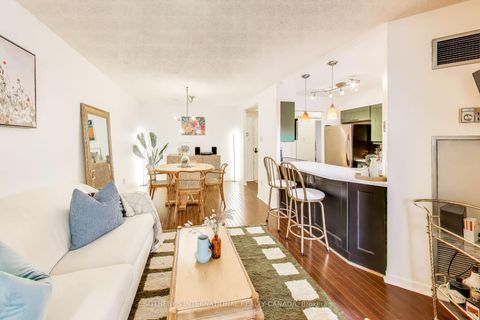 Photo 4 at 607 - 25 Maitland Street, Yonge Corridor, Toronto