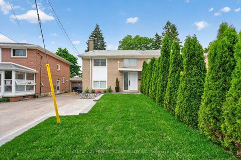Photo 1 at 121 Saint Lucie Drive, Humbermede, Toronto