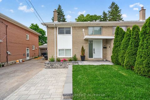Photo 2 at 121 Saint Lucie Drive, Humbermede, Toronto