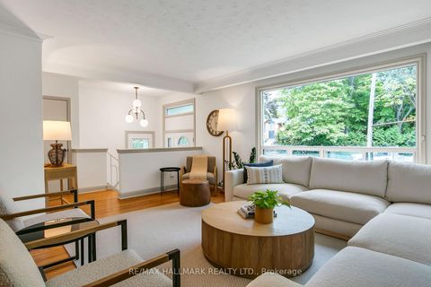Photo 2 at 6 Suraty Avenue, Bendale, Toronto