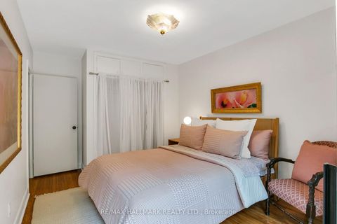Photo 16 at 6 Suraty Avenue, Bendale, Toronto