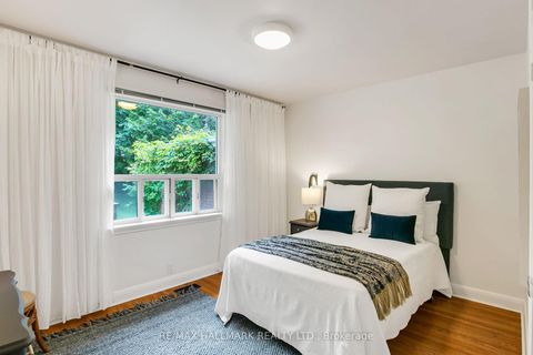 Photo 17 at 6 Suraty Avenue, Bendale, Toronto