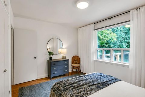 Photo 18 at 6 Suraty Avenue, Bendale, Toronto