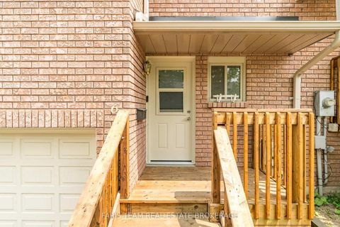 Photo 3 at 6 Pheasant Trail, Ardagh, Barrie