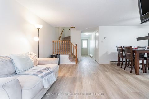 Photo 11 at 6 Pheasant Trail, Ardagh, Barrie
