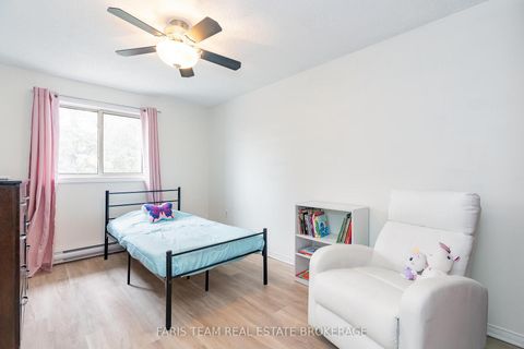 Photo 15 at 6 Pheasant Trail, Ardagh, Barrie