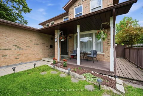 Photo 4 at 99 Carlson Drive, College Manor, Newmarket