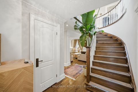 Photo 6 at 99 Carlson Drive, College Manor, Newmarket