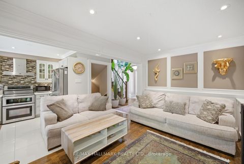 Photo 8 at 99 Carlson Drive, College Manor, Newmarket
