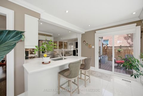 Photo 13 at 99 Carlson Drive, College Manor, Newmarket