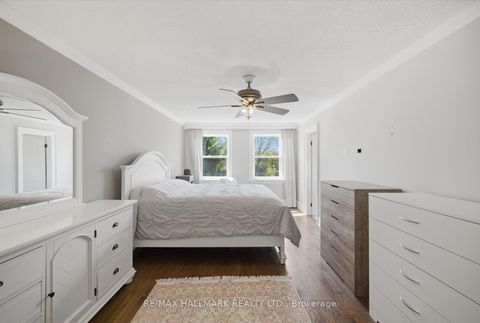 Photo 24 at 99 Carlson Drive, College Manor, Newmarket