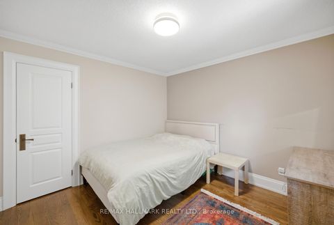 Photo 30 at 99 Carlson Drive, College Manor, Newmarket