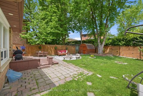 Photo 35 at 99 Carlson Drive, College Manor, Newmarket