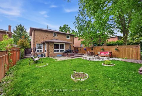 Photo 36 at 99 Carlson Drive, College Manor, Newmarket