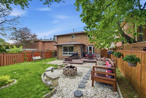 Photo 37 at 99 Carlson Drive, College Manor, Newmarket