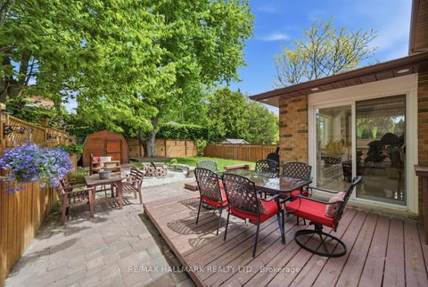 Photo 40 at 99 Carlson Drive, College Manor, Newmarket