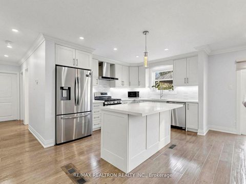 Photo 5 at 56 Candlewood Crescent, York University Heights, Toronto