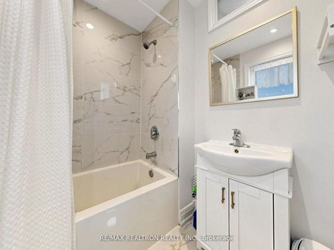 Photo 11 at 56 Candlewood Crescent, York University Heights, Toronto