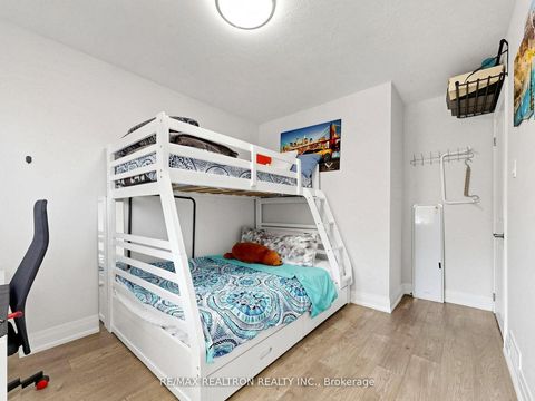 Photo 13 at 56 Candlewood Crescent, York University Heights, Toronto
