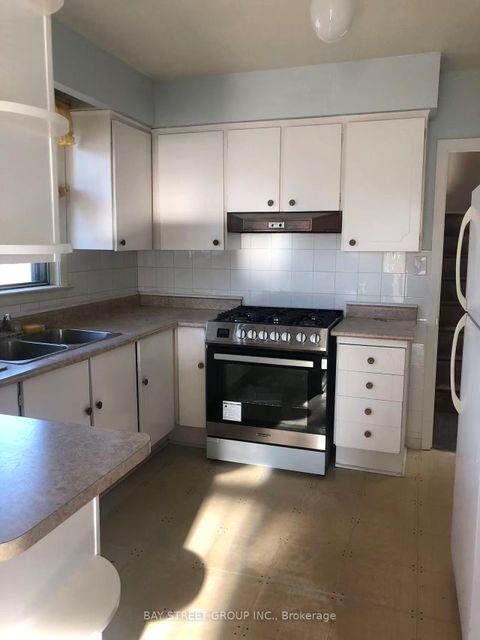 Photo 4 at 2 Slidell Crescent, Donalda, Toronto