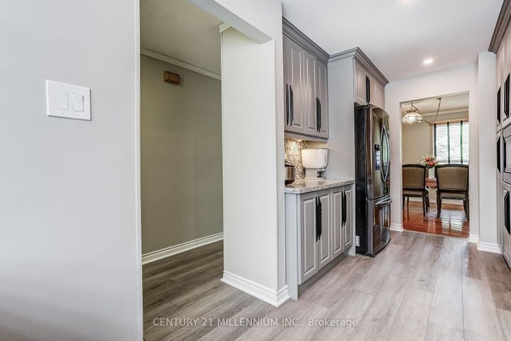 Photo 5 at 82 Horton Crescent, Central Park, Brampton