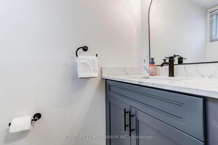 Photo 13 at 82 Horton Crescent, Central Park, Brampton