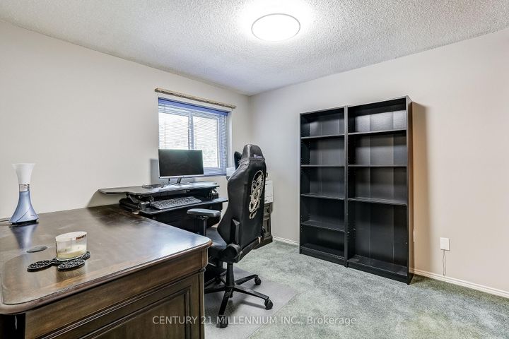 Photo 18 at 82 Horton Crescent, Central Park, Brampton