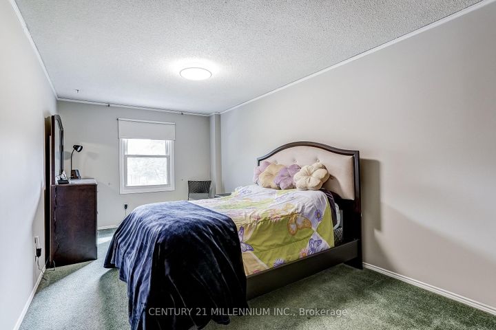 Photo 23 at 82 Horton Crescent, Central Park, Brampton