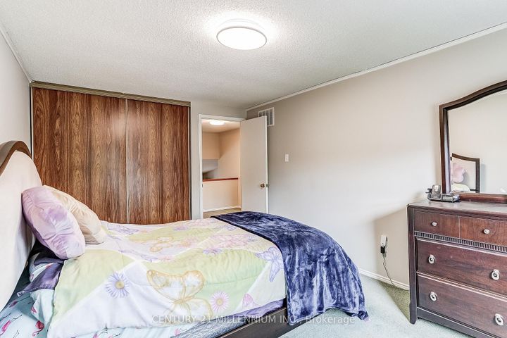 Photo 25 at 82 Horton Crescent, Central Park, Brampton