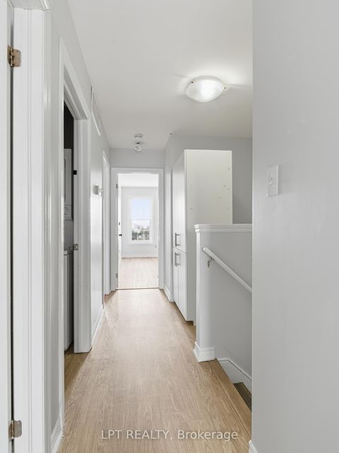 Photo 5 at 4 - 244 Penetanguishene Road, Georgian Drive, Barrie
