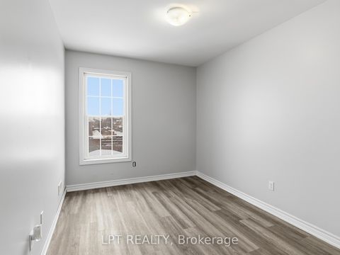 Photo 9 at 4 - 244 Penetanguishene Road, Georgian Drive, Barrie