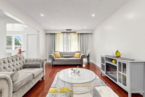 Photo 4 at 80 Heaslip Terrace, Sullivan, Toronto