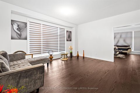 Photo 2 at 30 Sam Battaglia Crescent, Sutton & Jackson's Point, Georgina