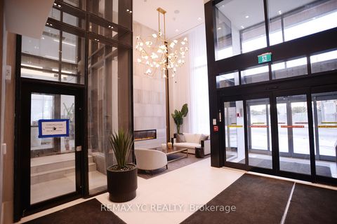 Photo 2 at 721 - 2020 Bathurst Street, Cedarvale, Toronto