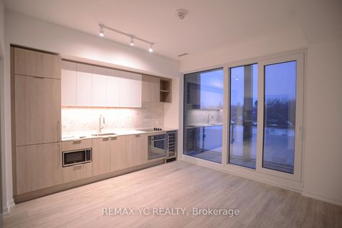 Photo 5 at 721 - 2020 Bathurst Street, Cedarvale, Toronto