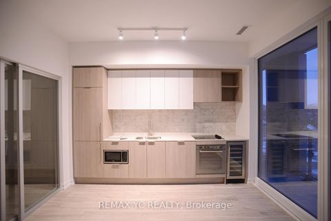 Photo 6 at 721 - 2020 Bathurst Street, Cedarvale, Toronto