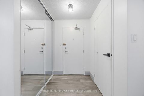 Photo 3 at 405 - 5 Rowntree Road, Jamestown, Toronto