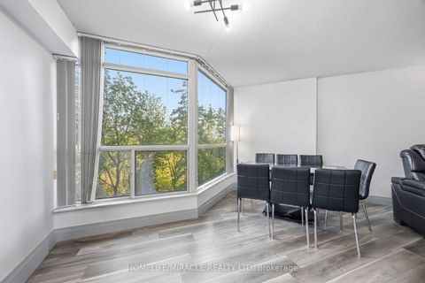 Photo 9 at 405 - 5 Rowntree Road, Jamestown, Toronto